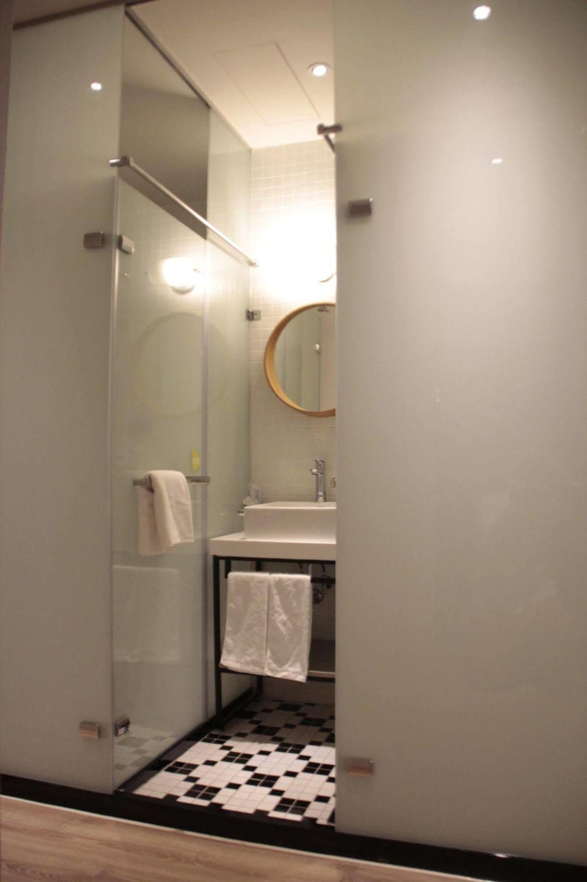Let'S Hostel Гаосюн Экстерьер фото